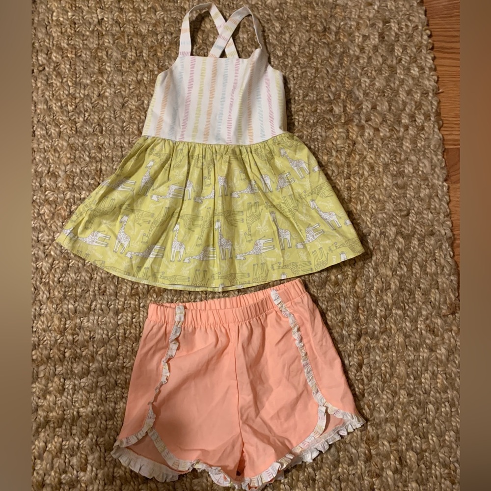 New with tags Ricrac and Ruffles outfit size 6